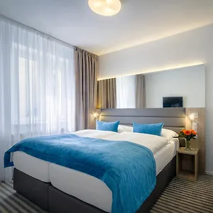 4* Hotell White Lion