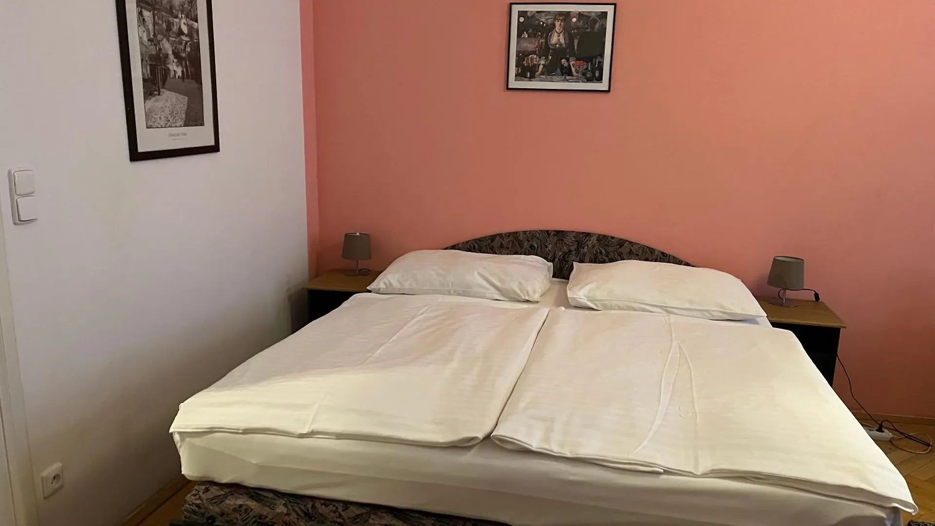 Residence U Vejvodu Prag Lägenhet