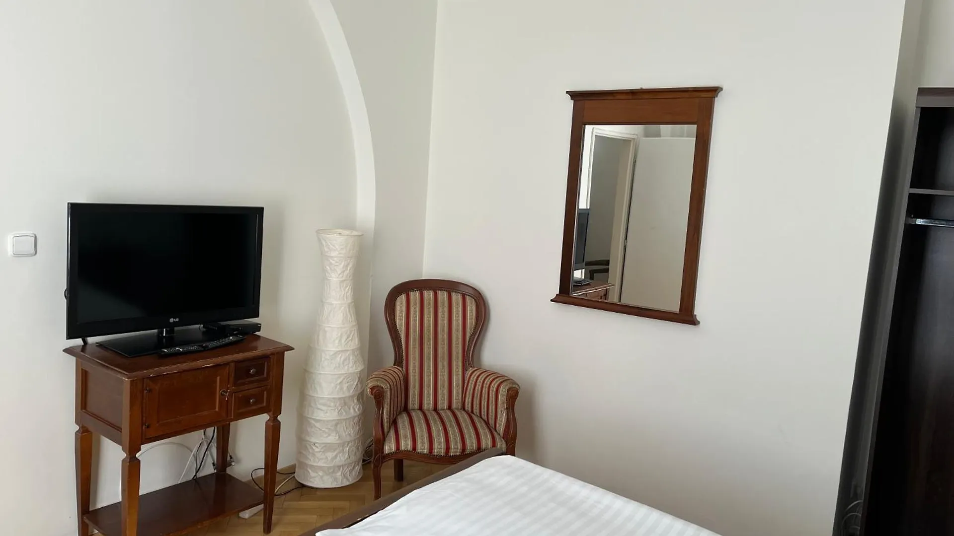 Residence U Vejvodu Prag 0*,